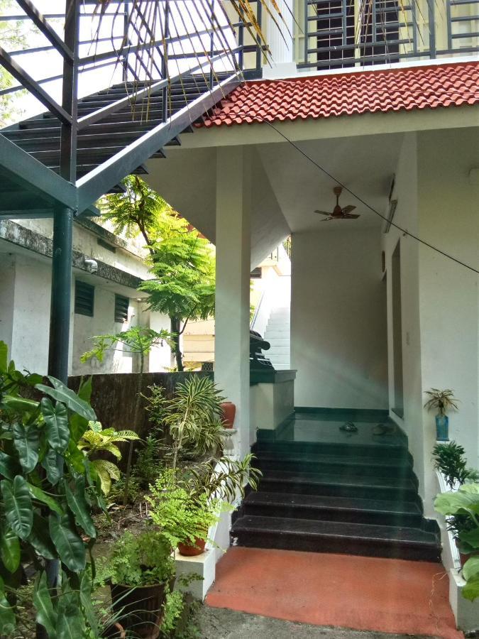 Coconut Grove * Kochi