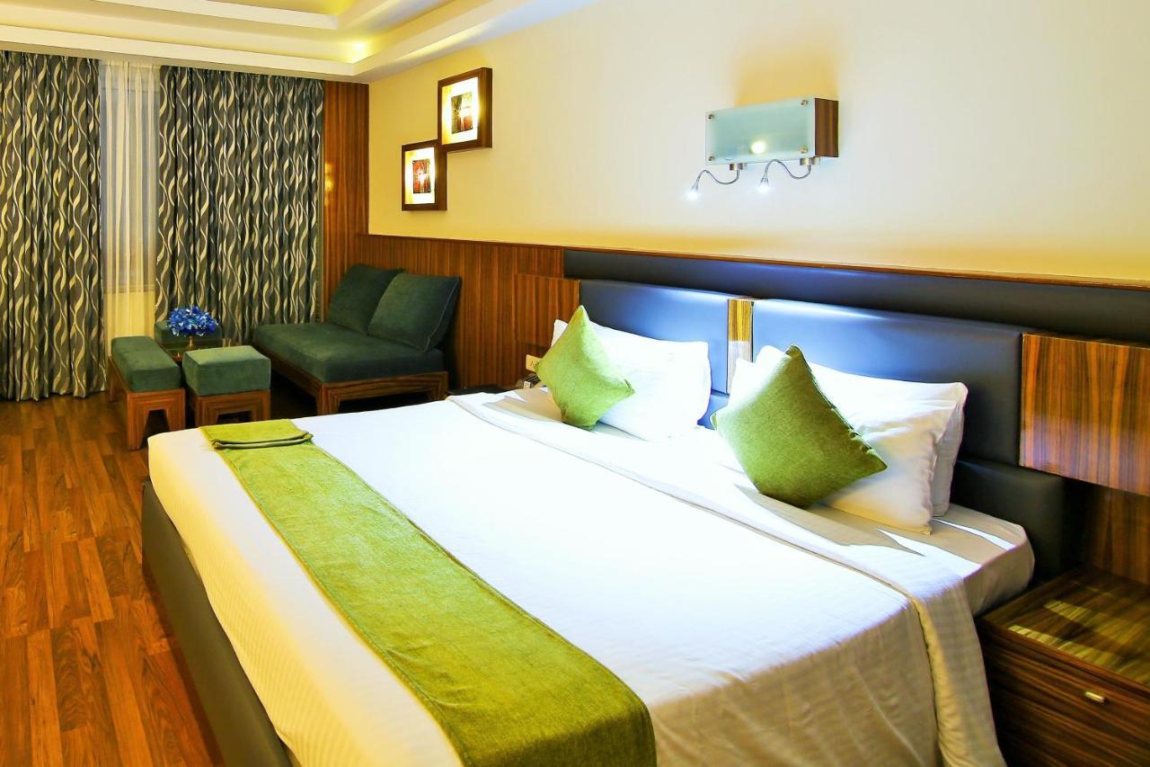 Hotel Gokulam Park & Convention Centre