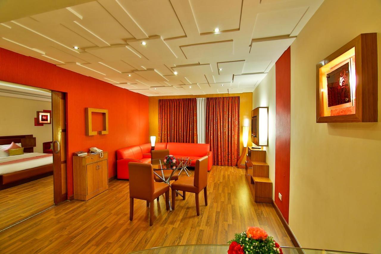 Gokulam Park & Convention Centre 3*