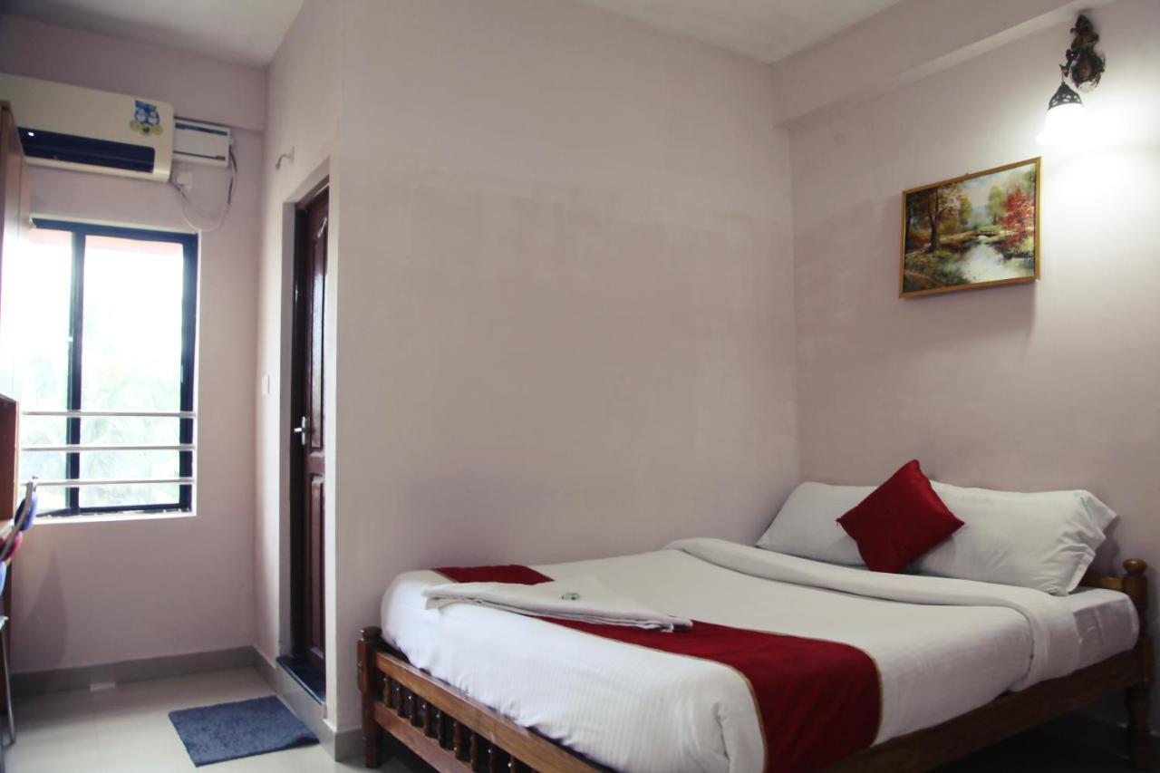 Hotel Tri-star Regency *