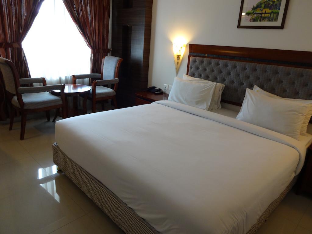 Kunnathan Residency