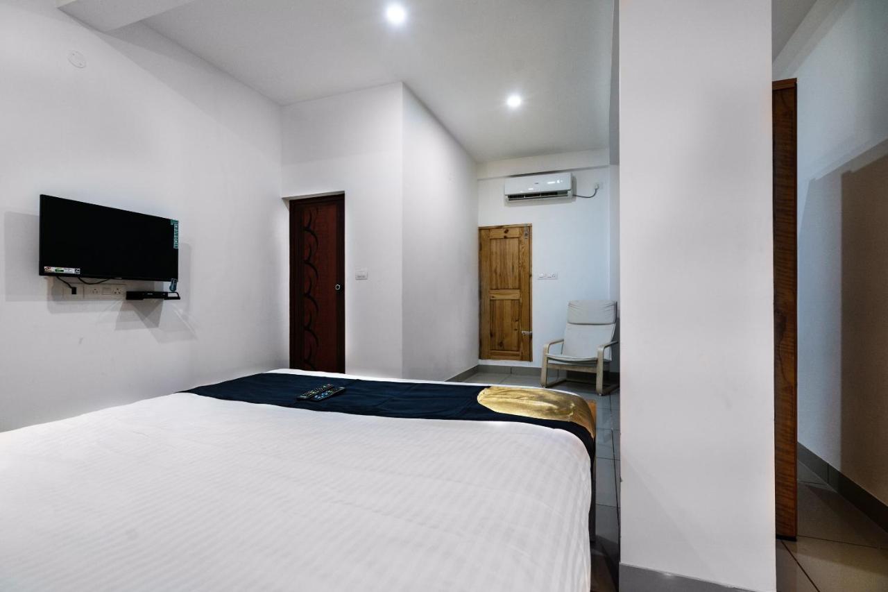 Oyo 82805 Famy 1 Bhk Guest house 3*