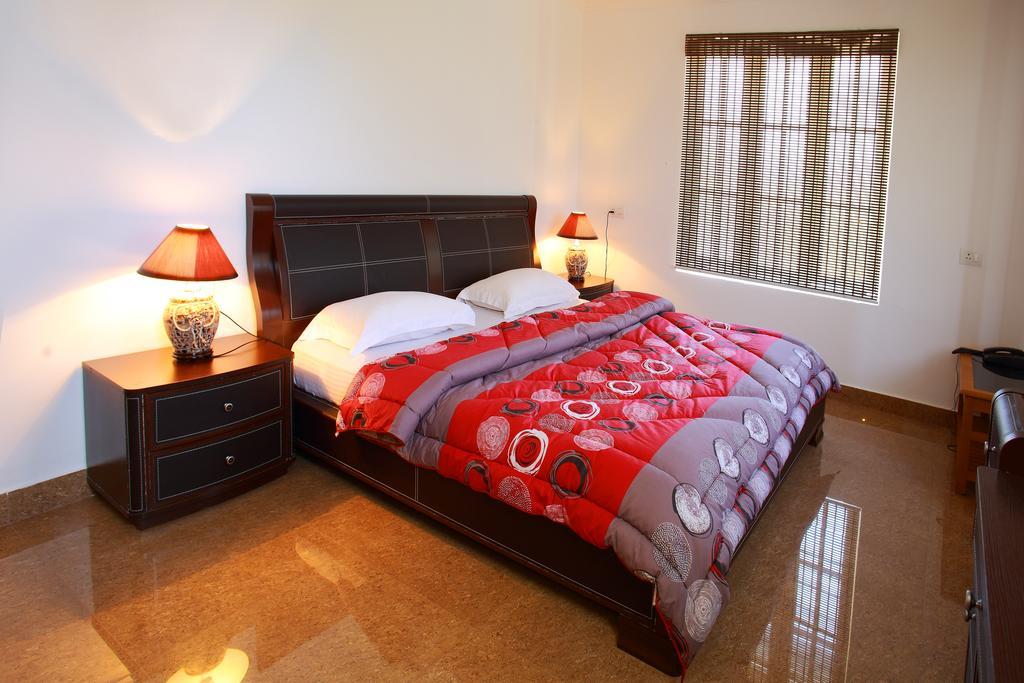 Hotel Phils' Residency & Banquets 2*