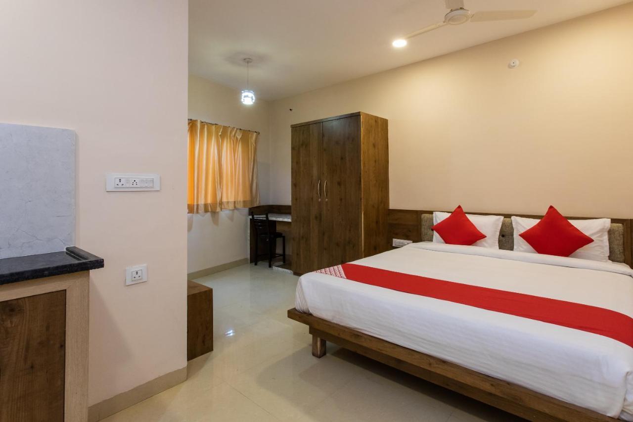 Collection O 8267 Galaxy Hotel 3*