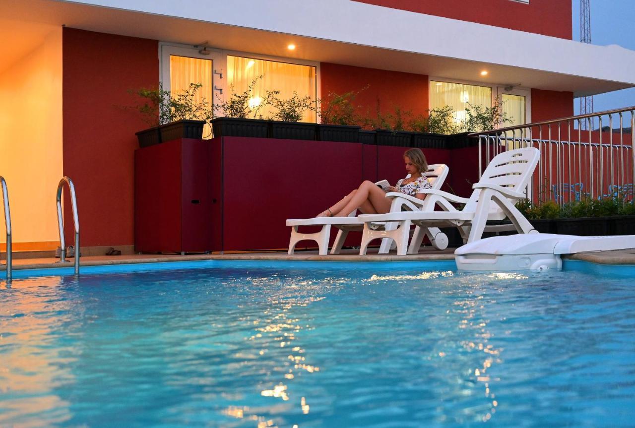 Tribute Royale Hotel Kochi