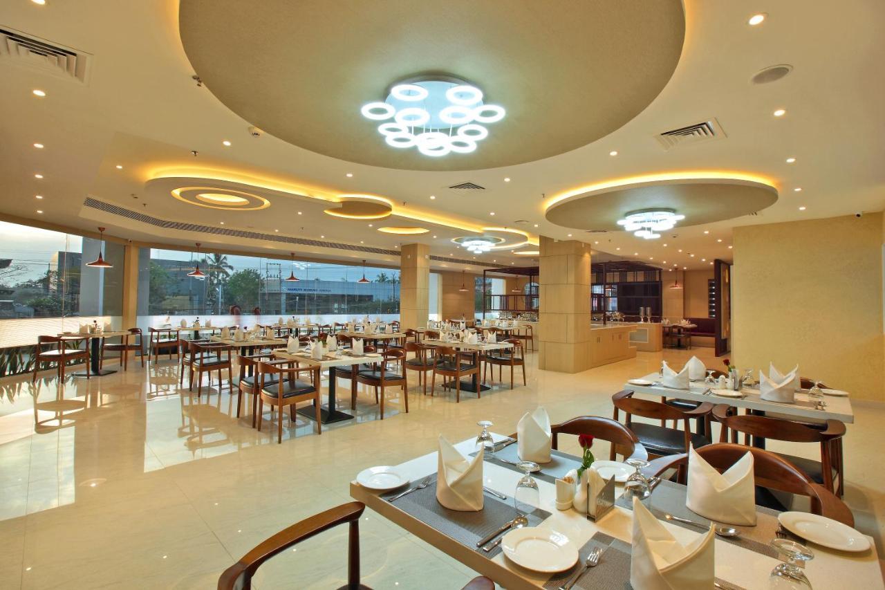Hotel Tribute Royale Kochi