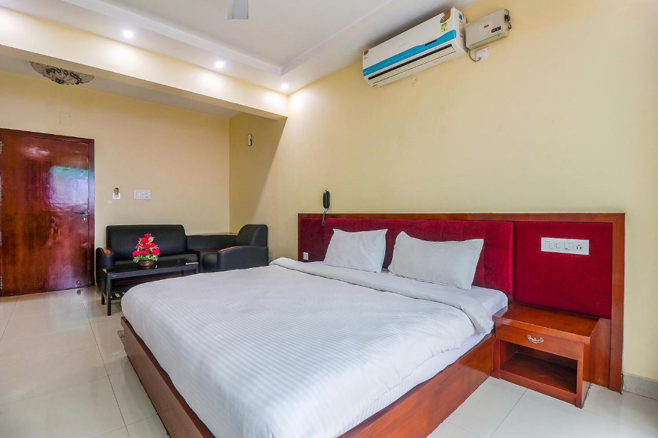 Hotel Fabhotel Ghala Residency 3*