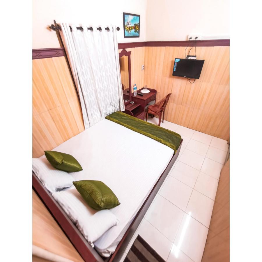 Lodge New As Tourist Aluva *