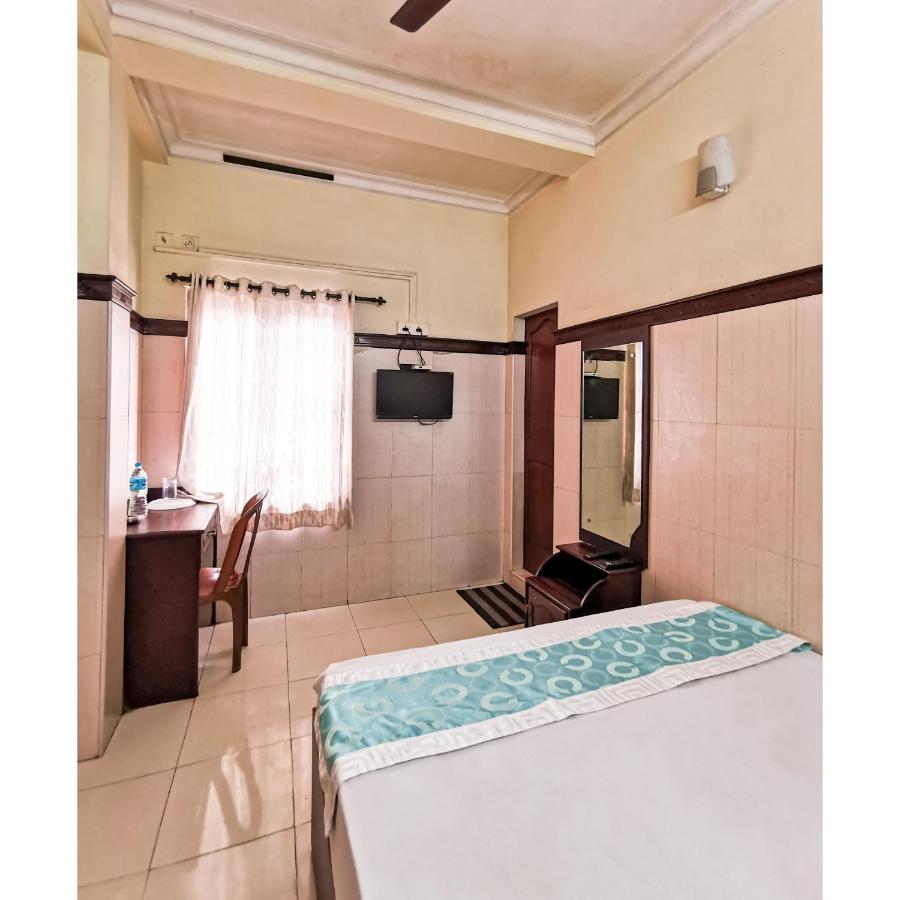 New As Tourist Aluva Lodge