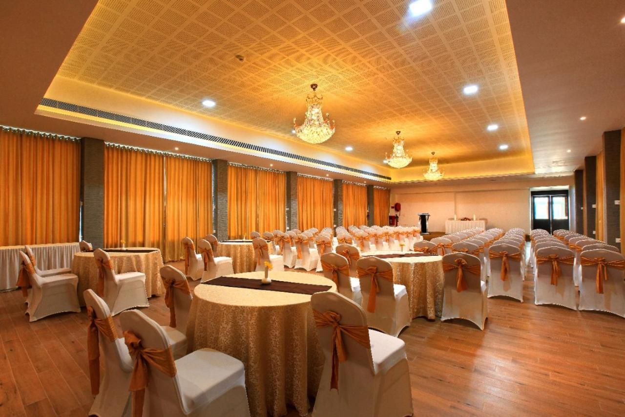 Raas Residency