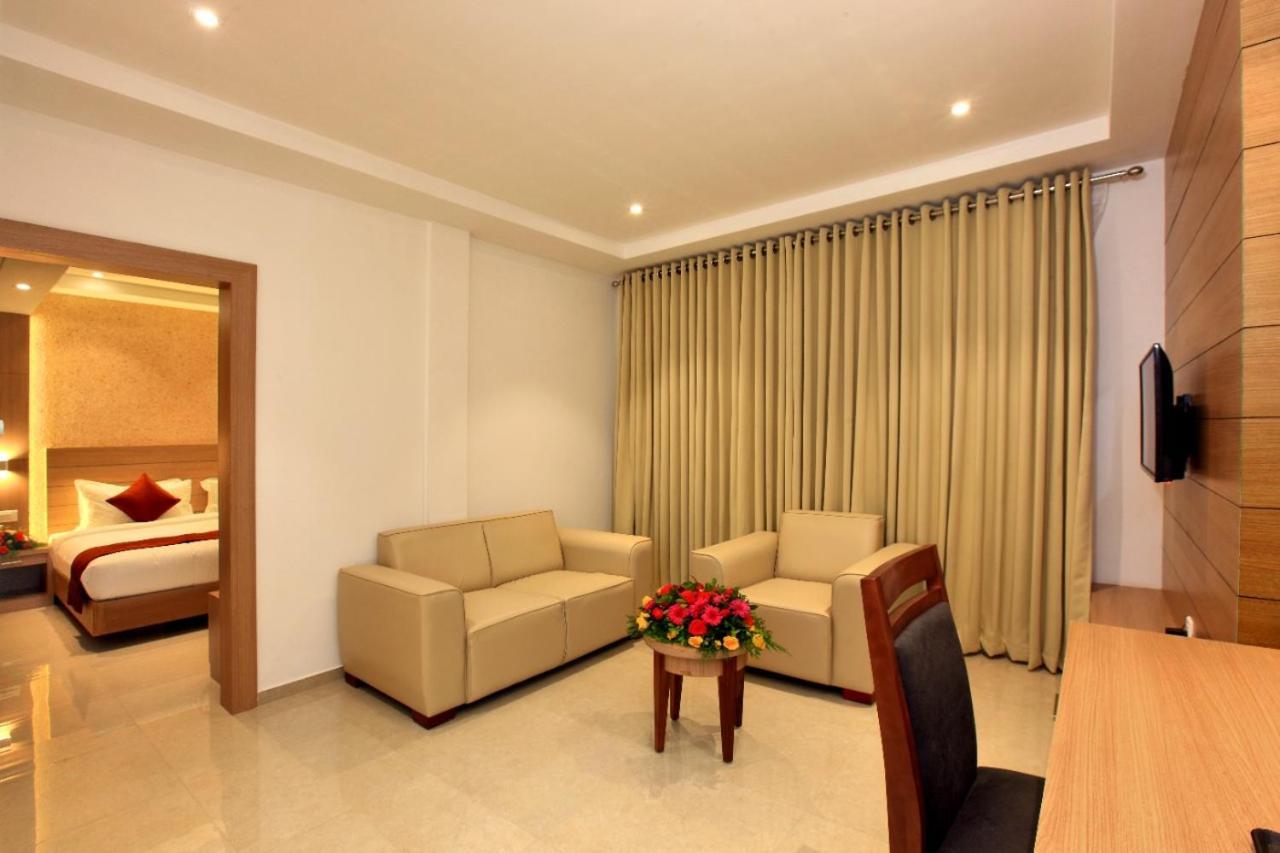 Raas Residency Hotel 4*