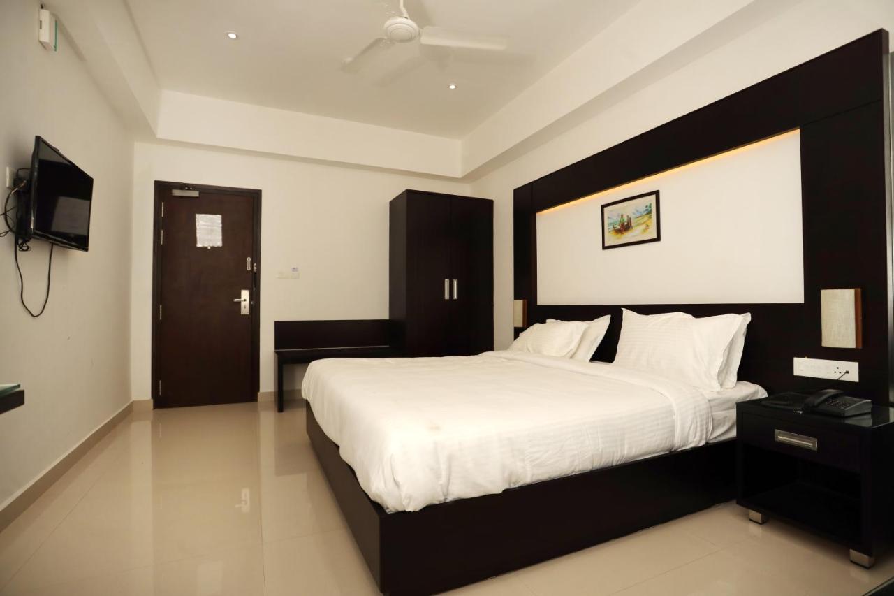 Hotel Loveland Residency 4*