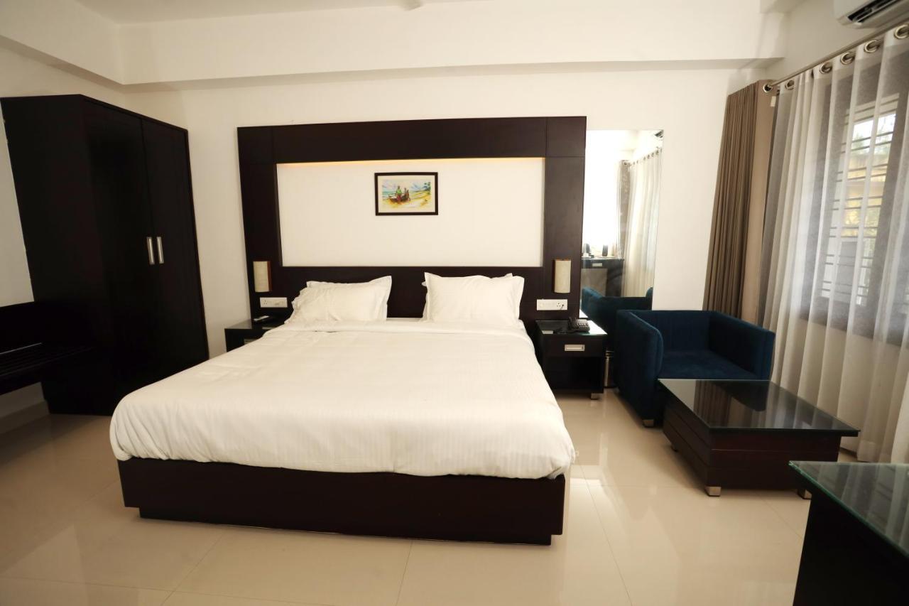 Loveland Residency 4*