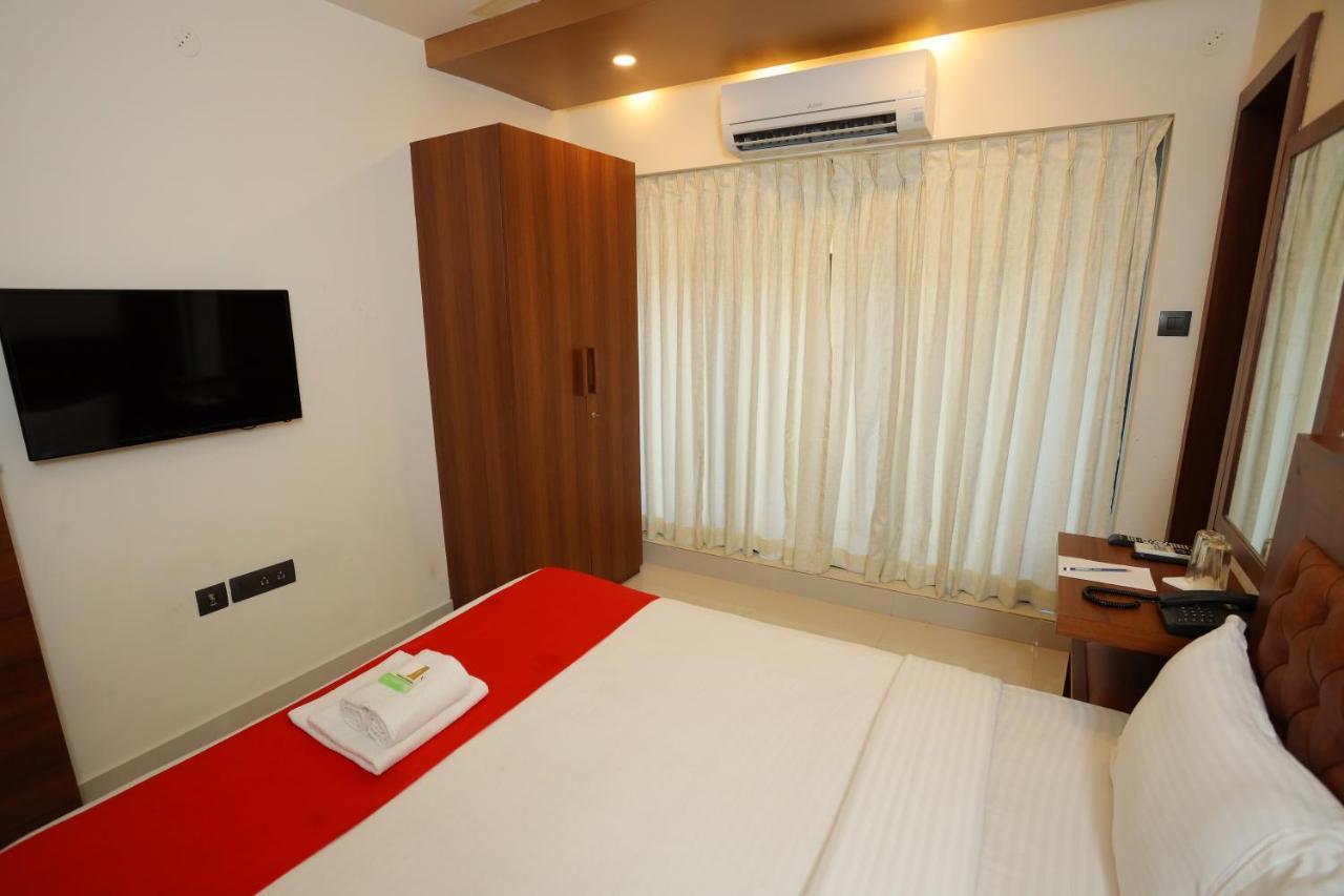 Hotel Q One Plaza Kochi