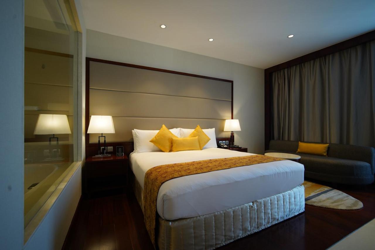 Crowne Plaza By Ihg Hotel 5*