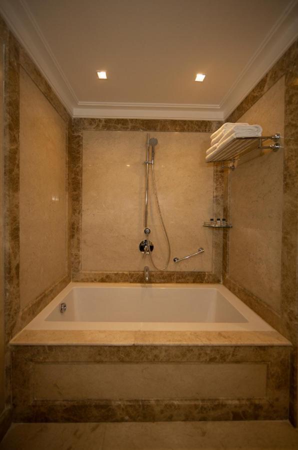 Hotel Cochin By Ihg 5*