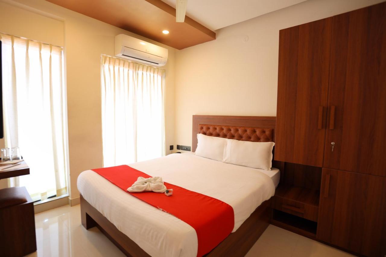 Q One Plaza Hotel Kochi