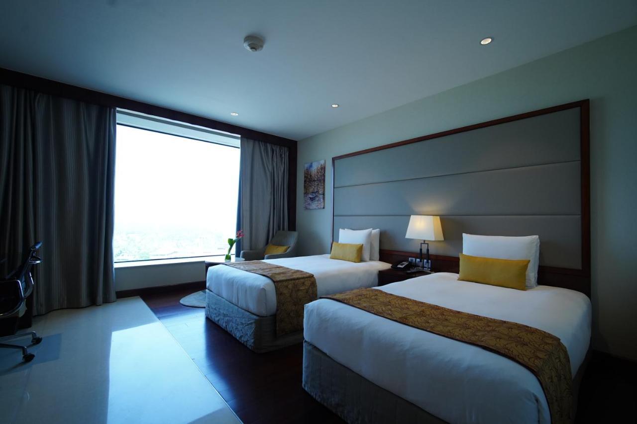 Crowne Plaza By Ihg