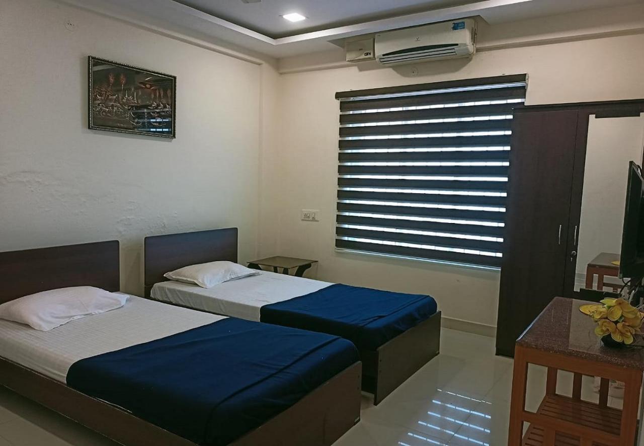 Hotel Phils' Residency & Banquets