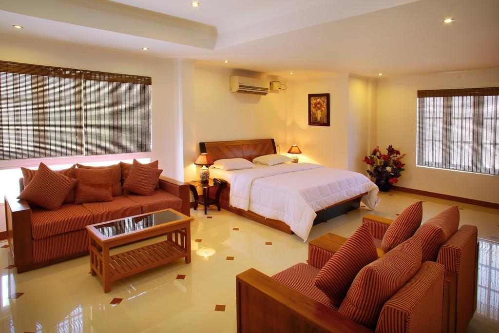 Hotel Phils' Residency & Banquets
