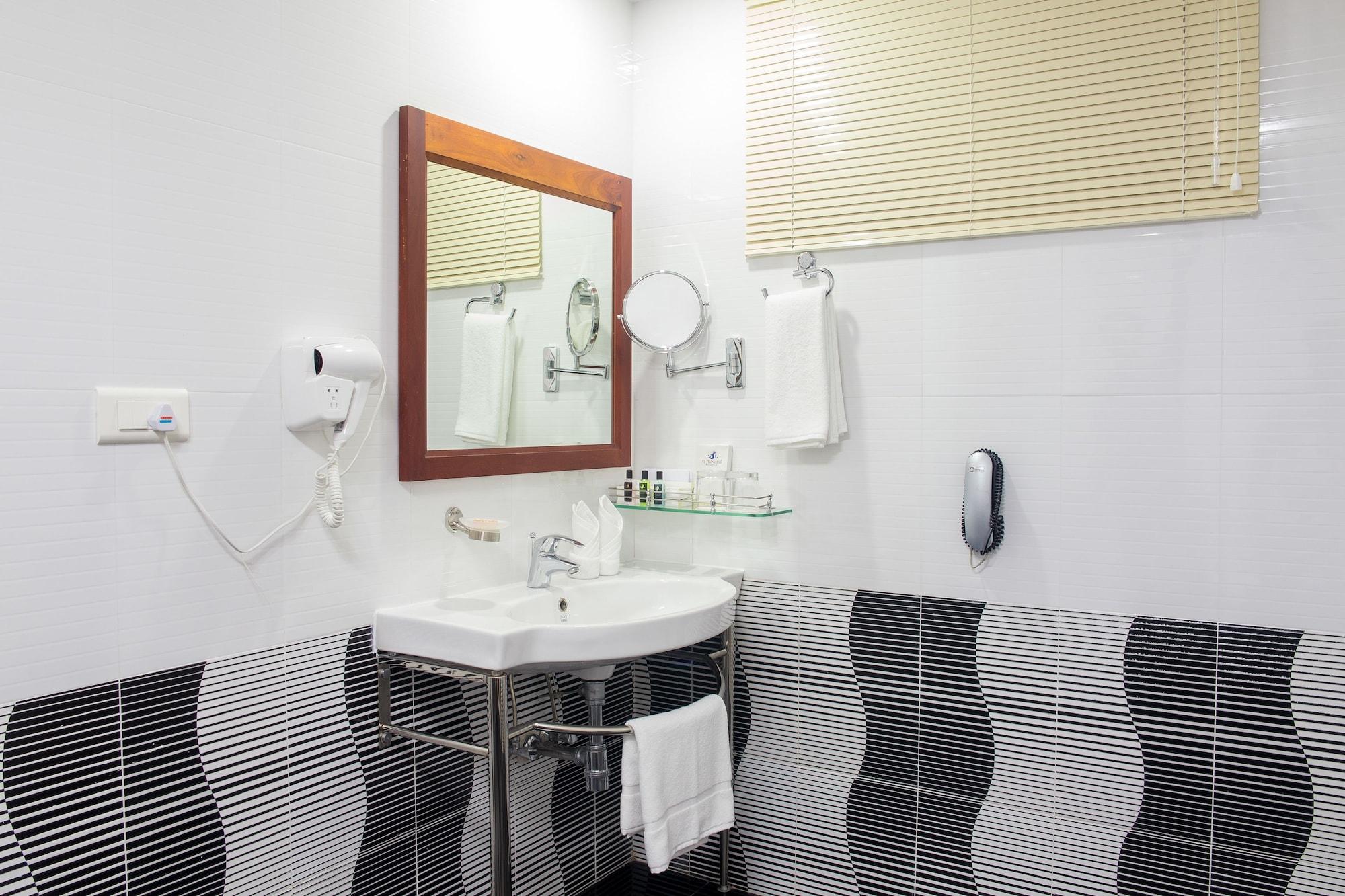 Hotel Rustic Leisures Llp Kochi