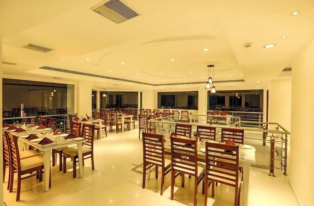 Nm Royale County Hotel Kochi