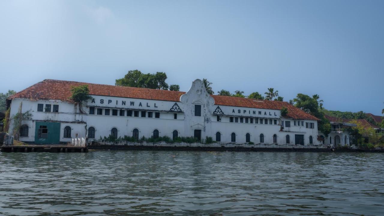Amritara The Poovath Beachfront Heritage, Resort 4*