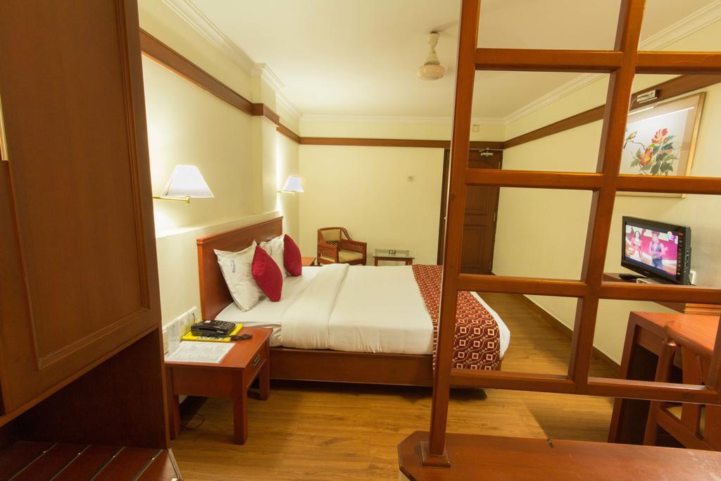 Aiswarya Hotel