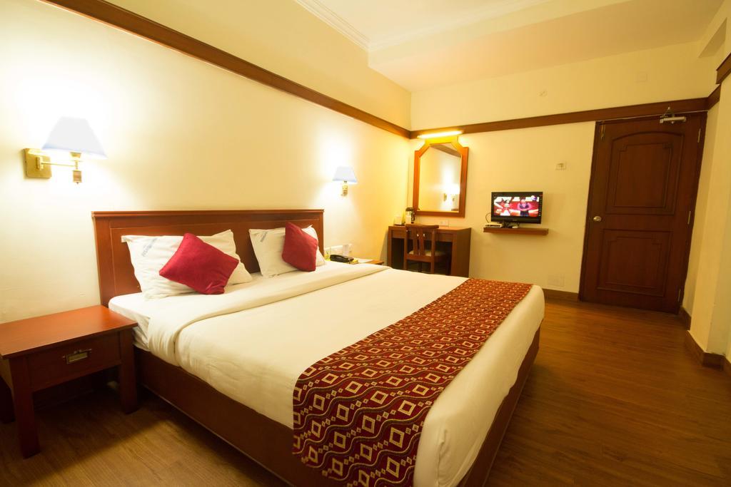 Aiswarya Hotel 3*