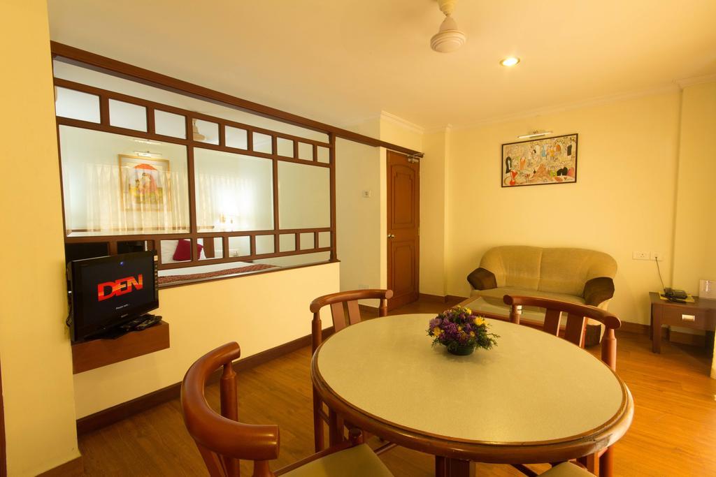 Aiswarya Hotel Kochi