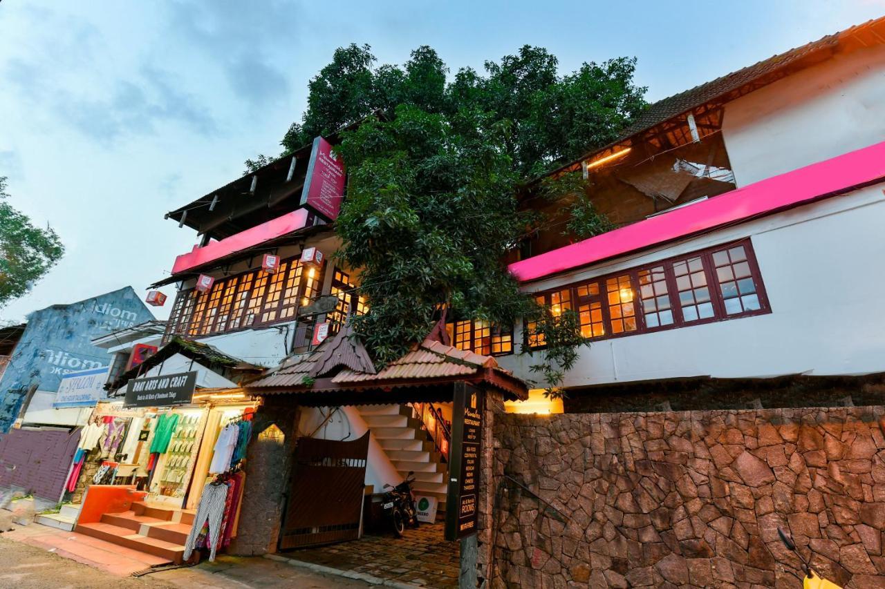 Hotel Oyo 16778 House Of Yesudas 3*