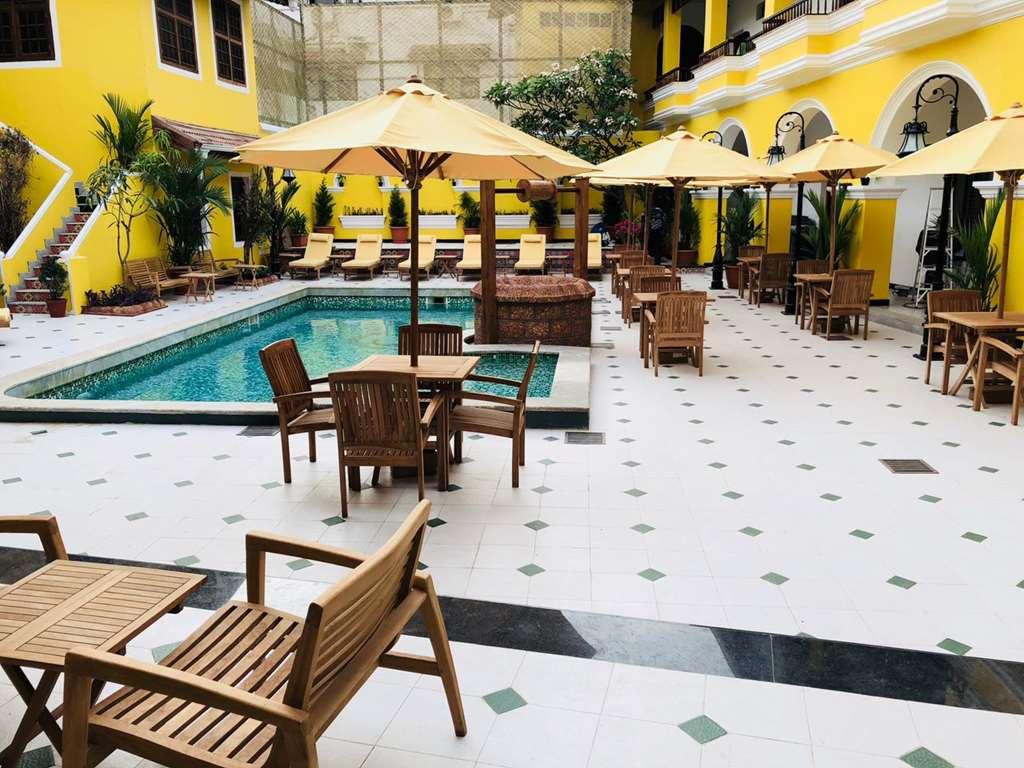 Forte Kochi Hotel