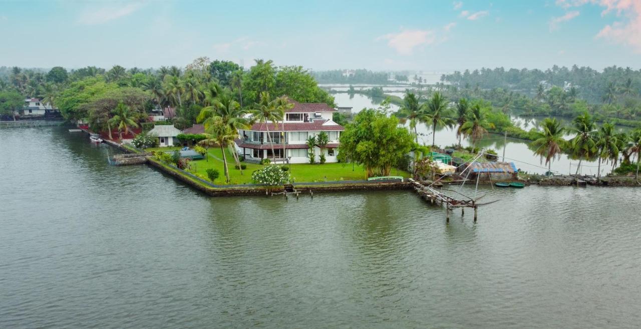 Homestay Waters Edge - A Vkation Experience