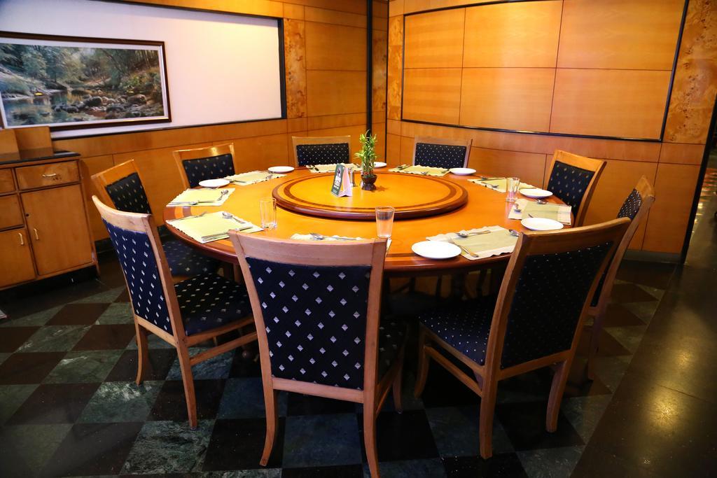 Gokulam Park & Convention Centre Hotel