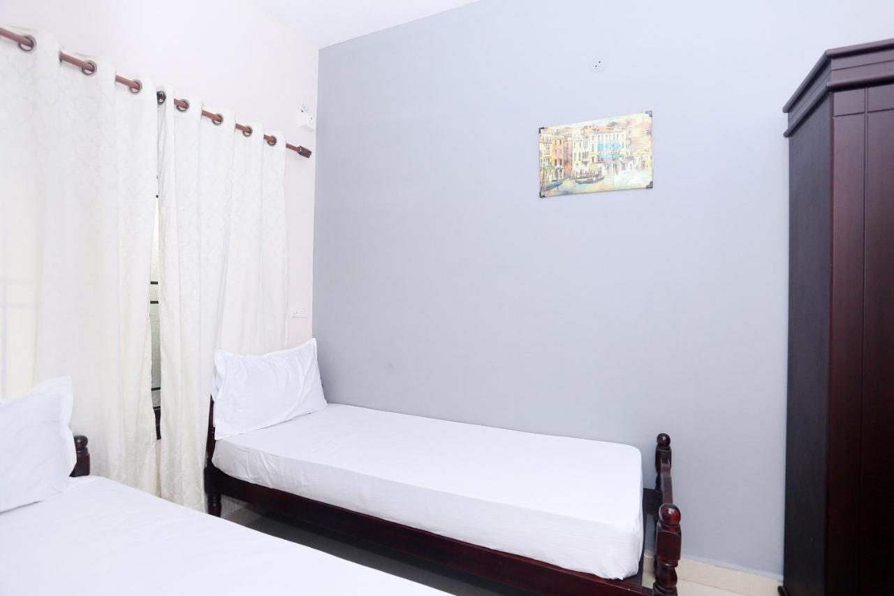 Oyo 42127 Thomsun Garden 3*