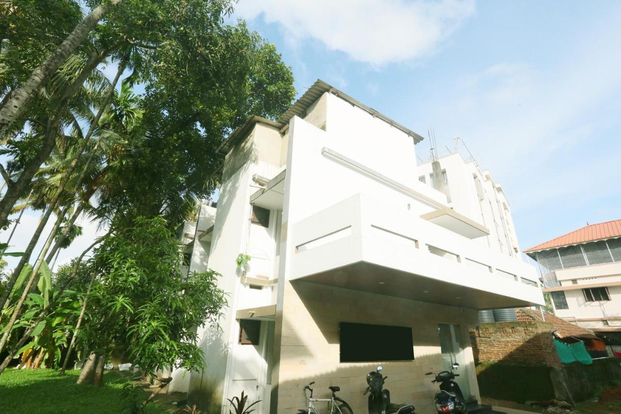 Oyo 42127 Thomsun Garden Hotel 3*