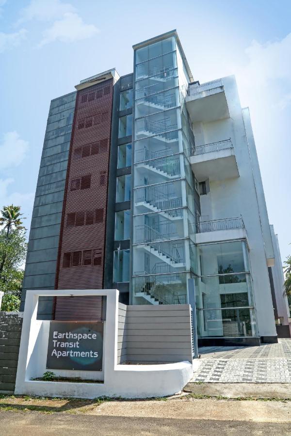 Apartment Earthspace Transit By Traven Homes *