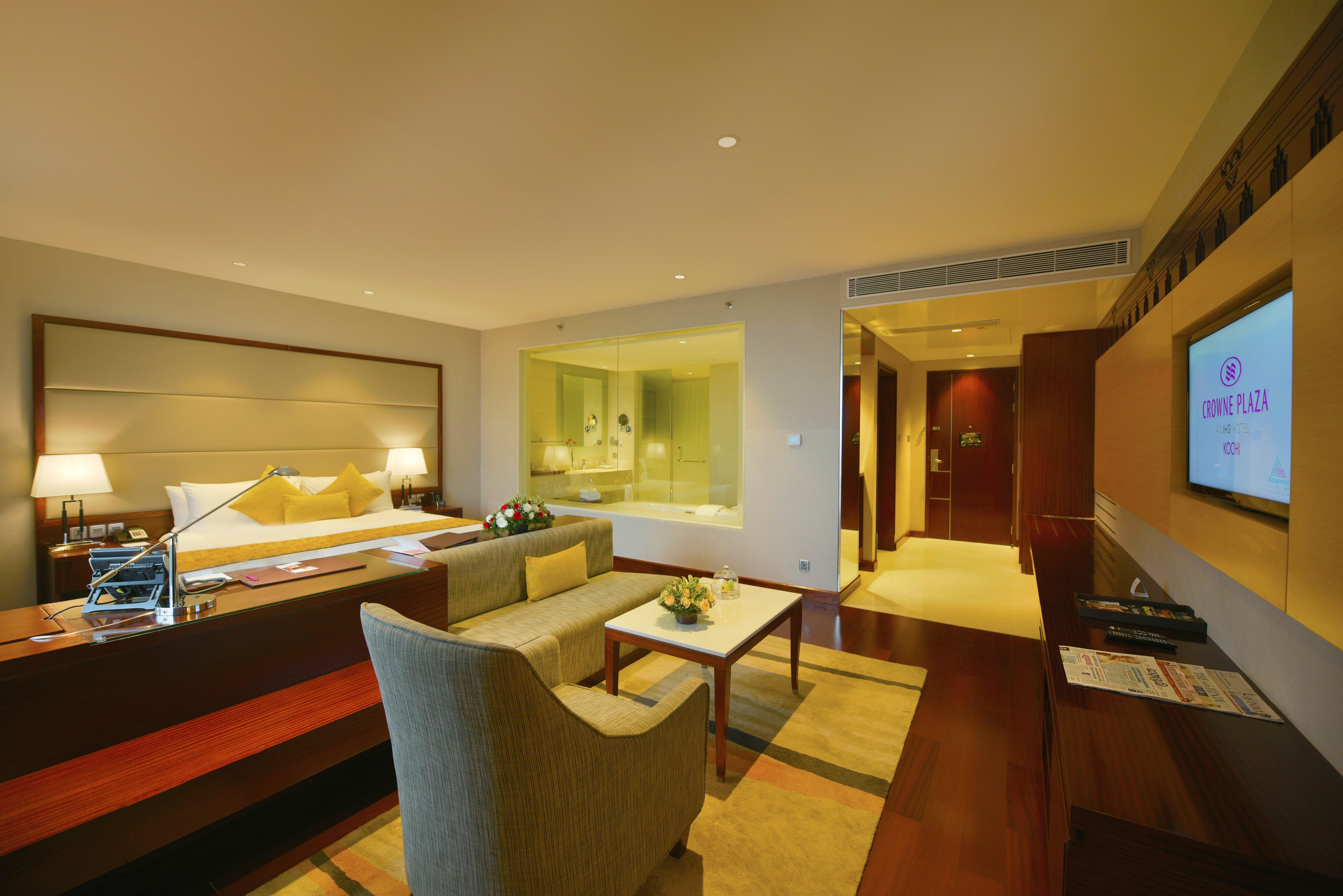 Crowne Plaza By Ihg Hotel 5*