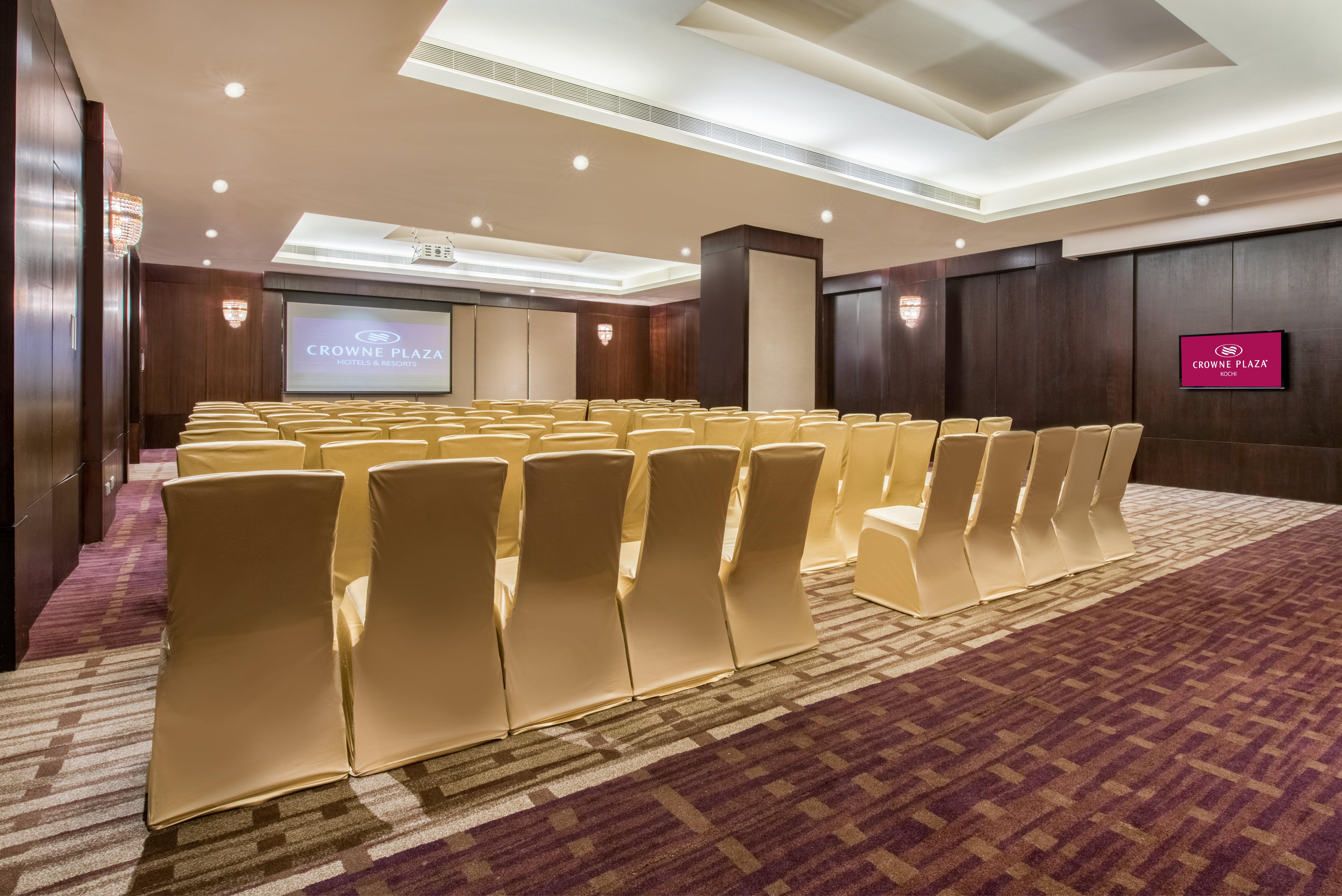 Crowne Plaza By Ihg Hotel
