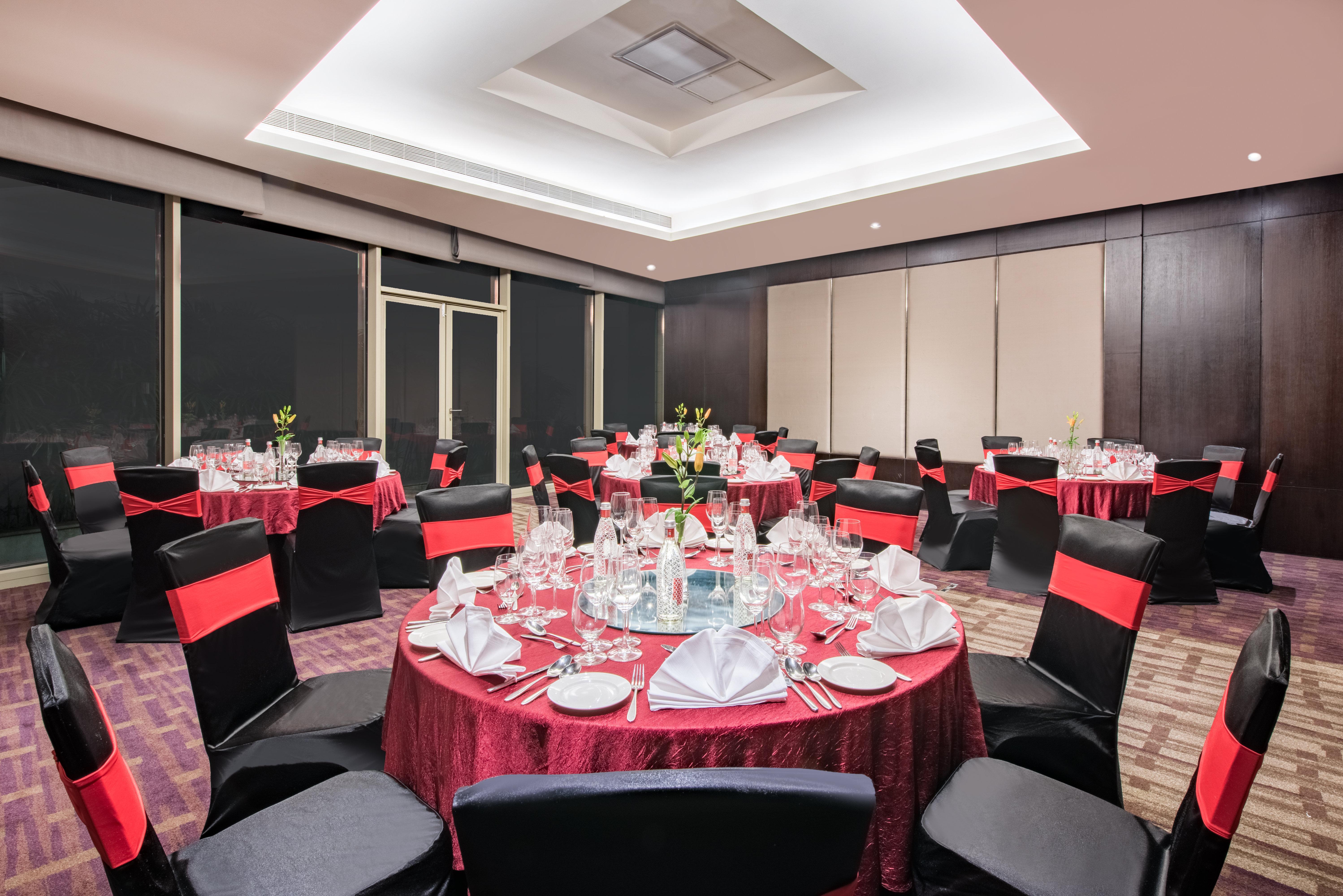 Crowne Plaza By Ihg 5*