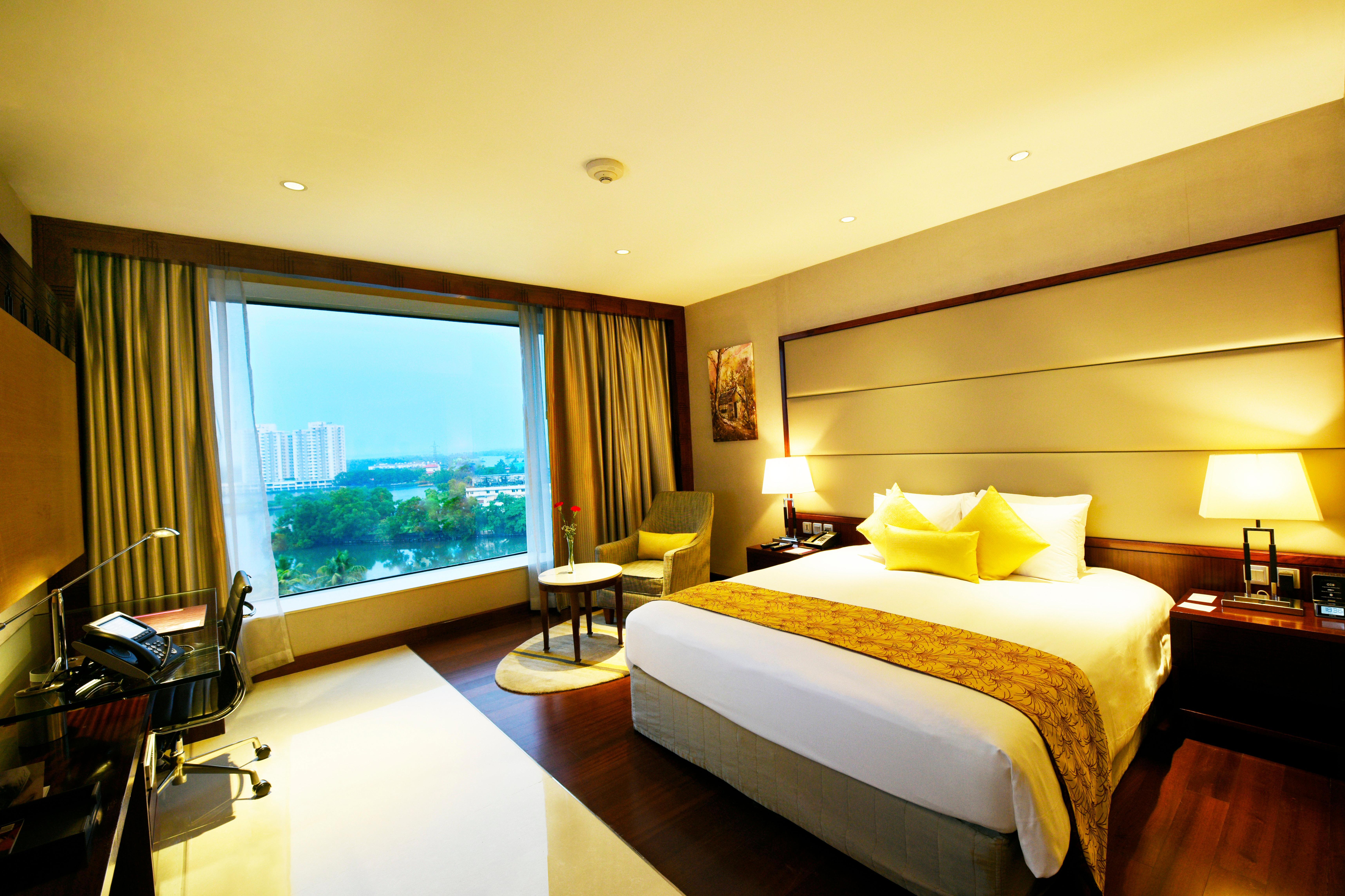 Crowne Plaza By Ihg Hotel Kochi