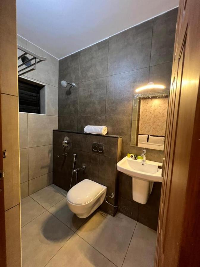 Hotel Nujoom &