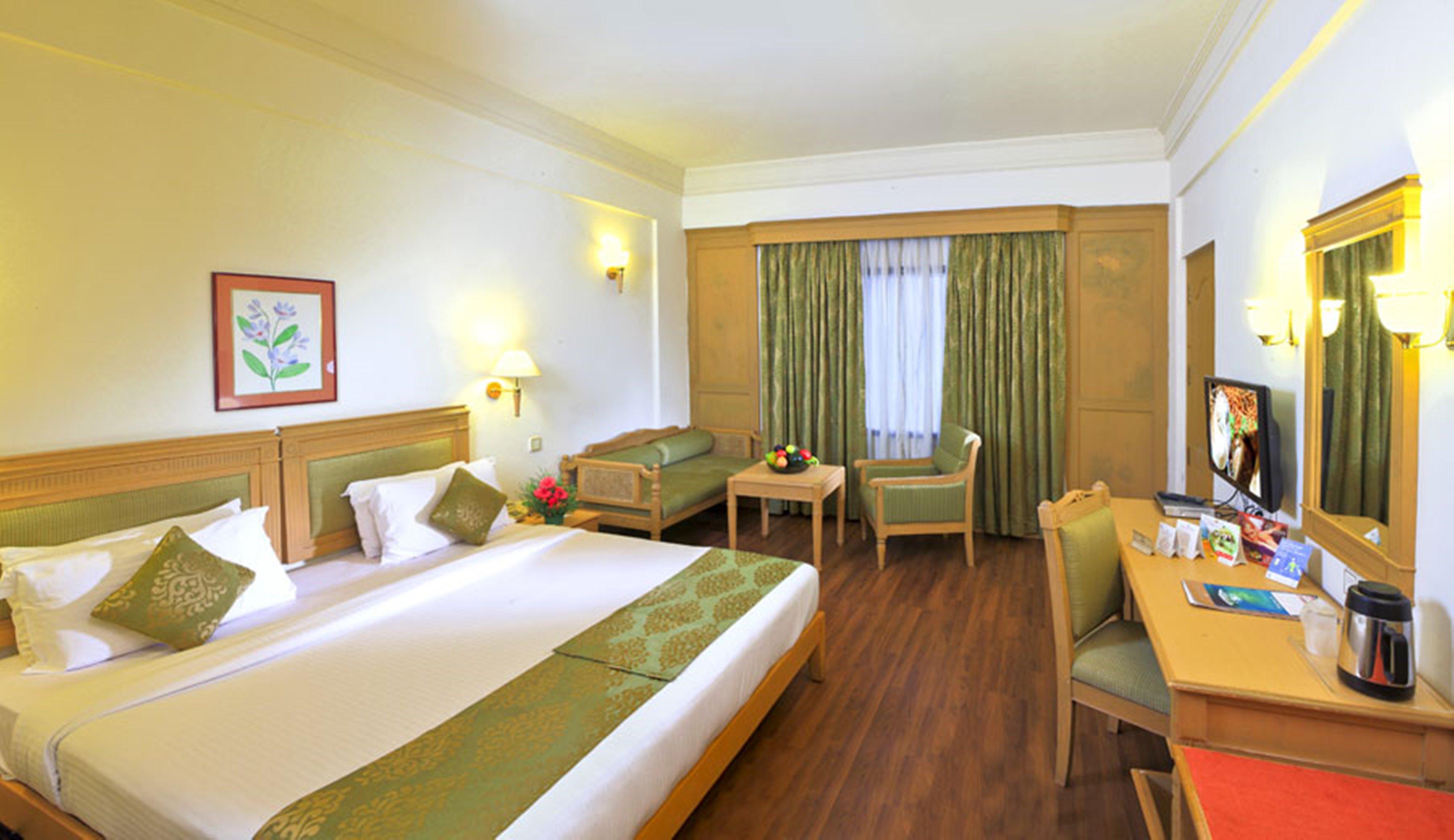 Hotel Abad Atrium 4*