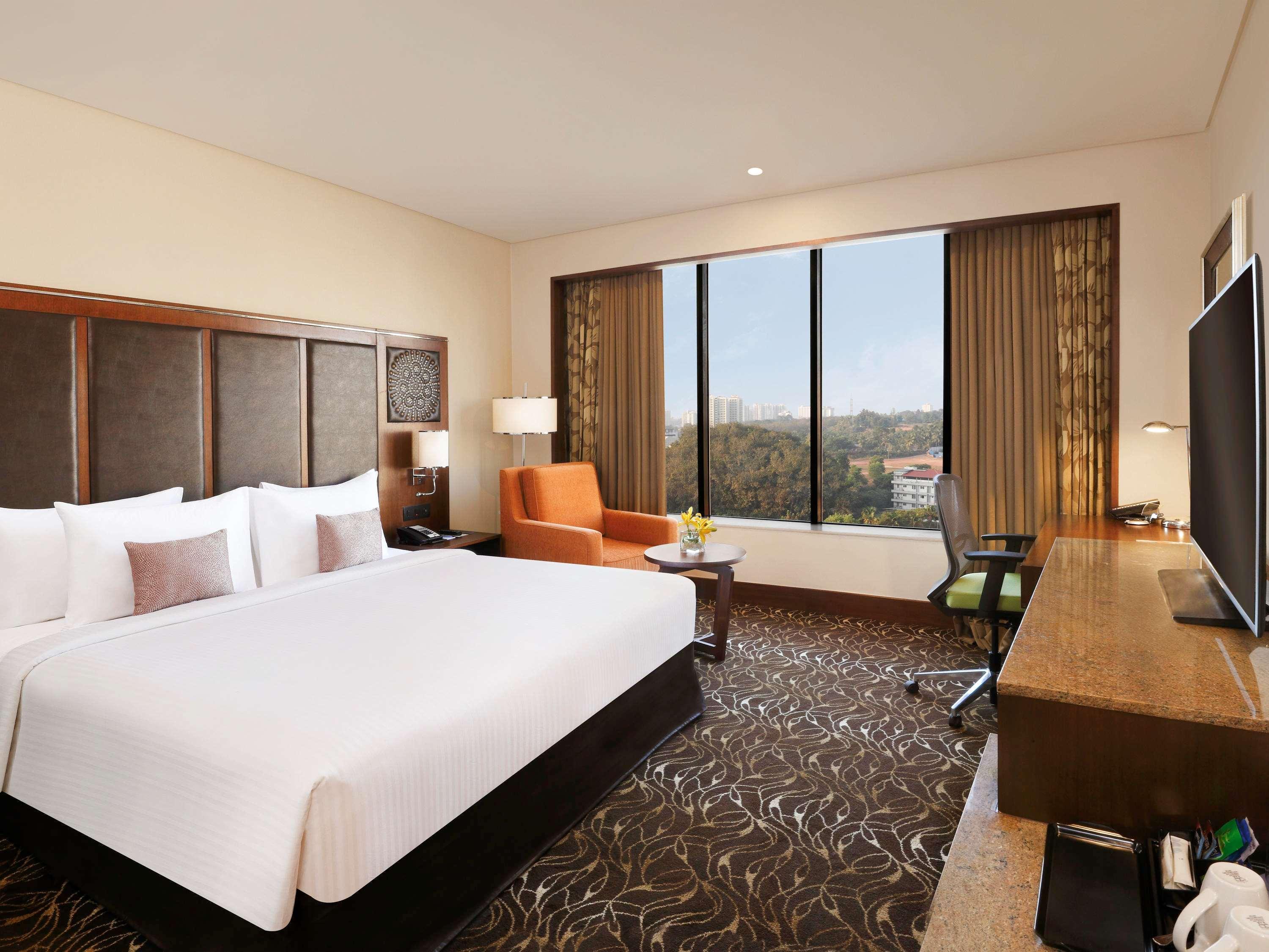 Hotel Novotel Infopark 5*