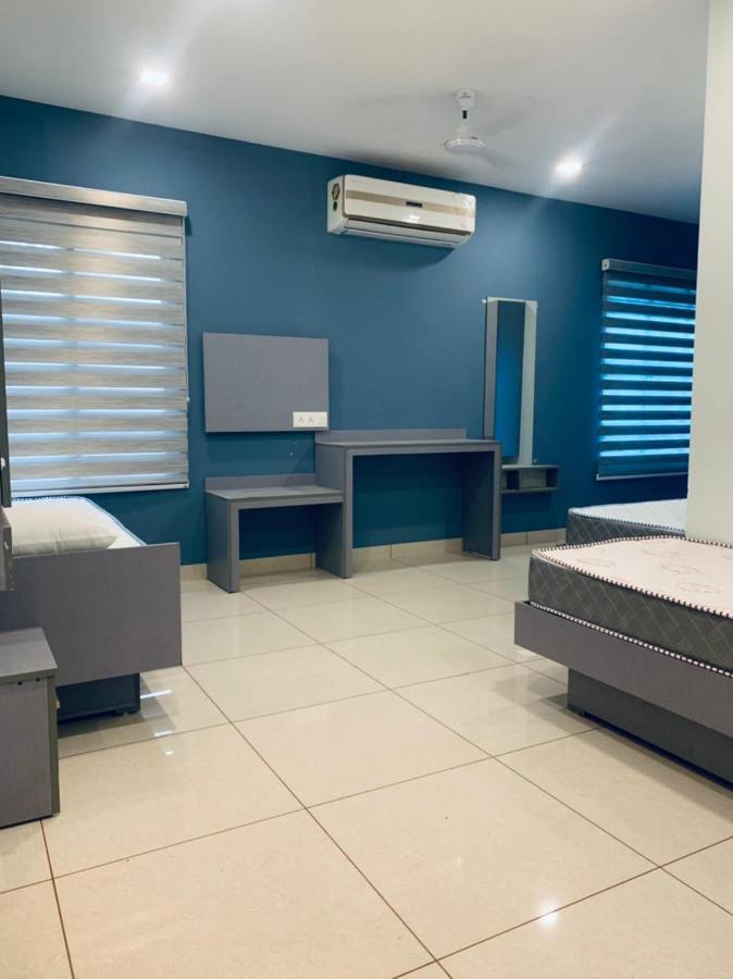 Emerald Royal Residency Hotel 3*