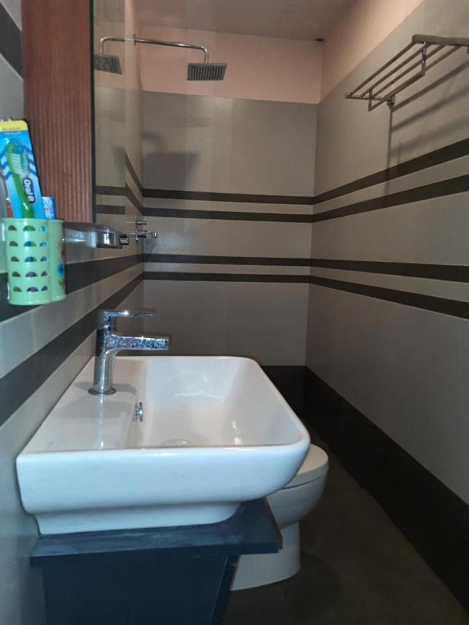 Emerald Royal Residency Hotel 3*