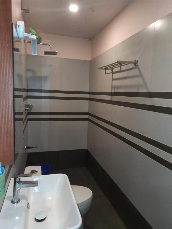 Hotel Emerald Royal Residency