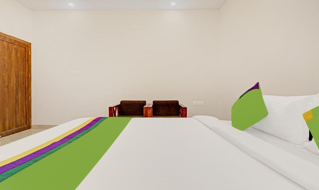 Itsy Palm Grove By D2v 3*