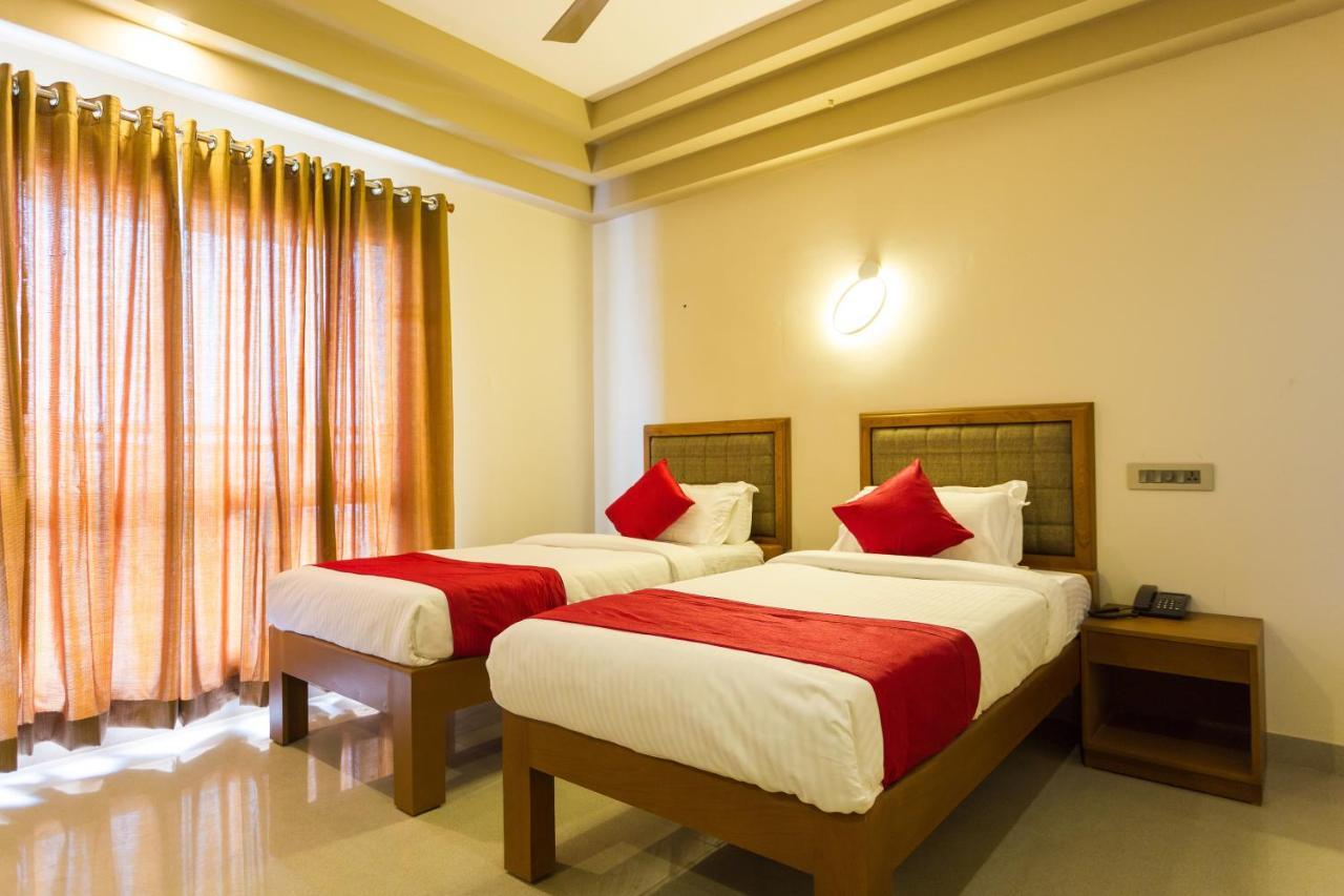 Garden Hotel Kochi