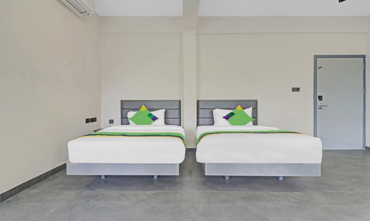 Hotel Treebo Grand Vistara Airport